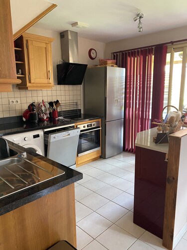 Modern Spacious Villa 15 minutes walk to the centre of Brantome