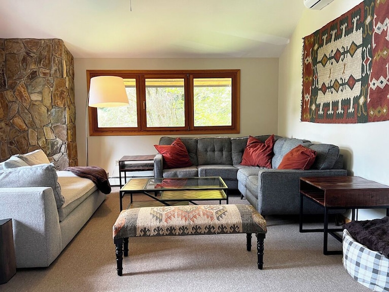 New! Spectacular Private Retreat - 7bed/7bath Chalet - Cherokee, NC