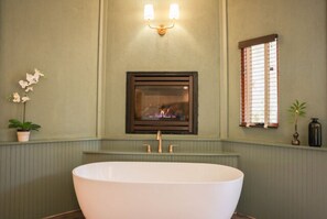 Bathtub, hair dryer, towels - NEW! Signature Spa Suite with Fireplace & Den (Whittier)