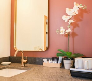 Bathtub, hair dryer, towels