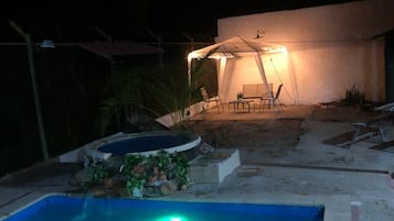 Udendørs pool