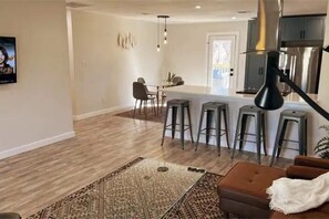 Interior - Centralized Upscale House (Round Rock)