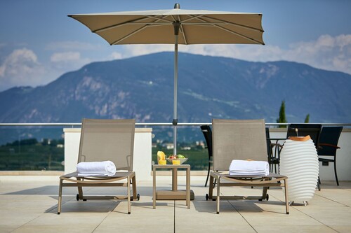 Colors, shapes and light in the Apartment Weingut Klaus Lentsch 