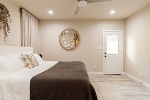 Room - Downtown Area Modern Cozy House with King Bed (San Antonio)