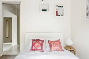 1 chambre, fer et planche à repasser, lit parapluie, Wi-Fi