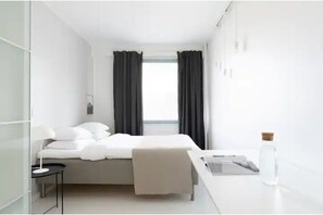 1 makuuhuone, ylelliset vuodevaatteet, vauvan matkasänky, Wi-Fi