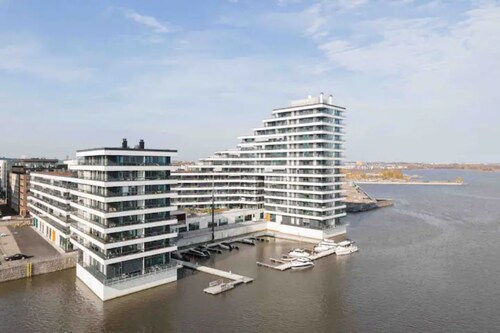 Luxury penthouse with stunning sea views & sauna