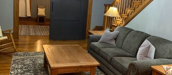 Charming 3-bedroom house in lovely downtown Madison.