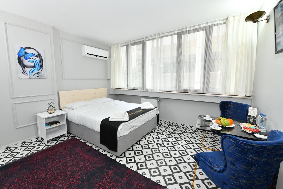 Studio Deluxe | Literie hypoallergénique, minibar, bureau, système d’insonorisation