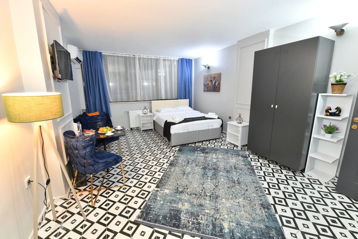 Studio Confort | Vue sur la rue
