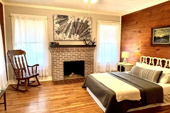 1 chambre, fer et planche à repasser, Wi-Fi gratuit, draps fournis