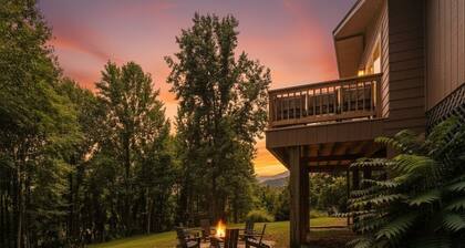 Fox Hill: Hot Tub, Views, Pet Friendly!