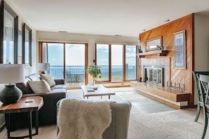 TV, fireplace - Panoramic Peak: Wintergreen Condo with Views (Wintergreen Resort)