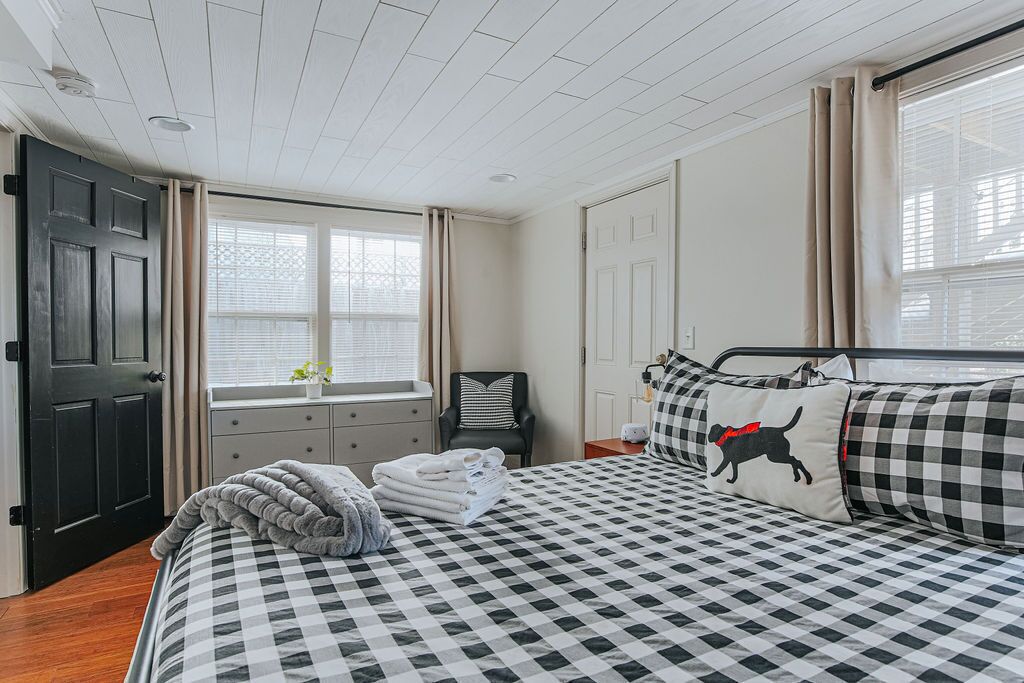 2 chambres, bureau, accès au Wi-Fi (inclus), literie fournie