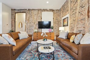 Smart TV, books