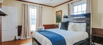 The Farmhouse at Wellington: Waynesboro, Sleeps 12