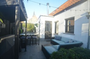 Outdoor dining - Sea-renity23 with sauna and jacuzzi (Veurne)