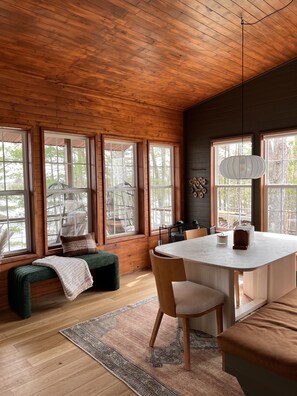 Dining - Greatwood (Turtle Lake)