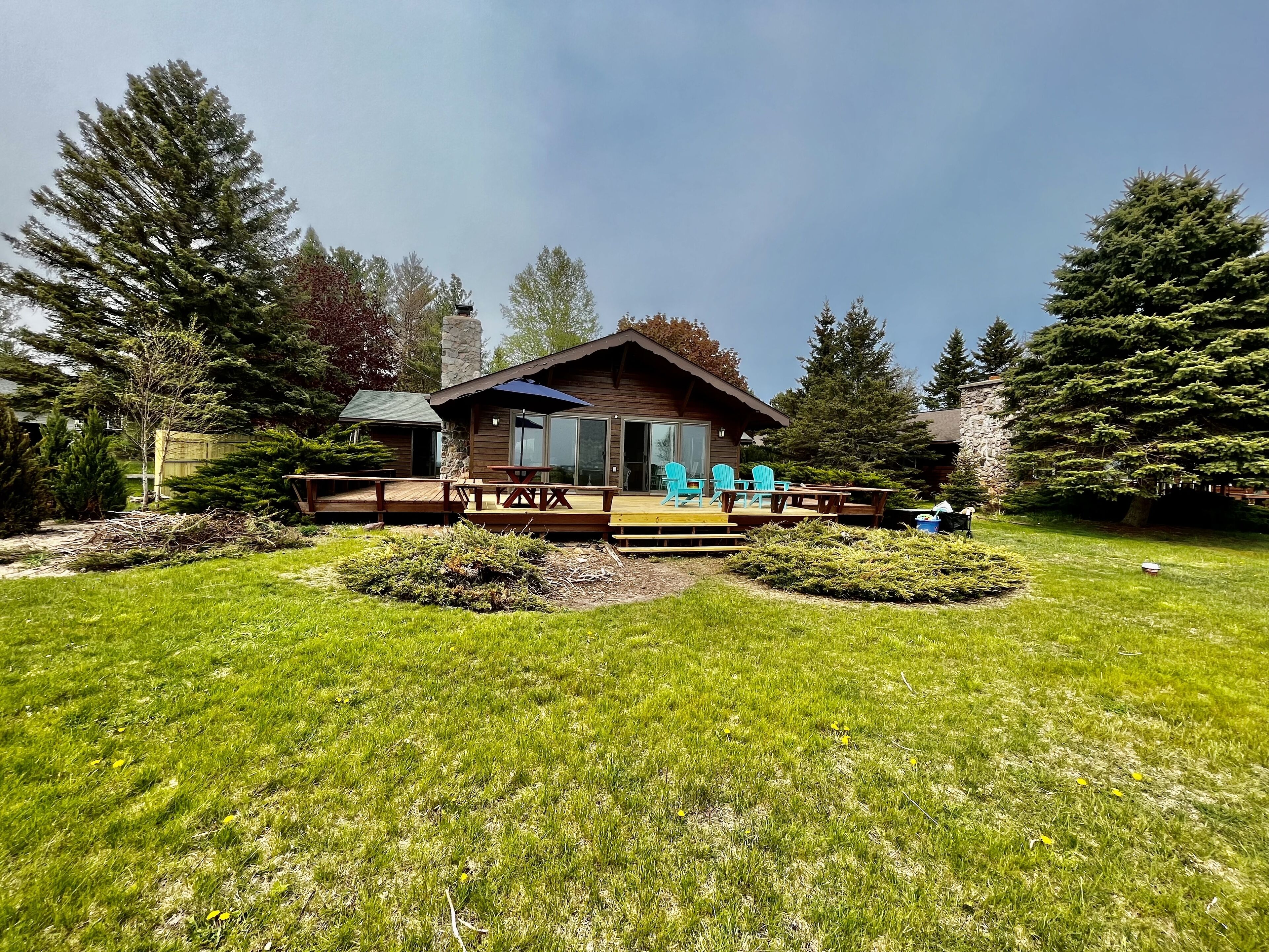 Waterfront Cottage on sandy, expansive beach