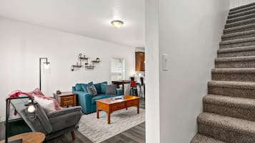 Een smart-tv, Netflix, Hulu en tafelvoetbal