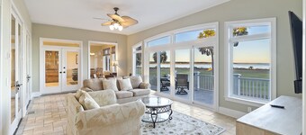 STUNNING Oceanfront Home! Golf & Ocean Views, Hot Tub, Golf Cart, Pool Access!