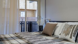 4 habitaciones, tabla de planchar con plancha y wifi gratis 