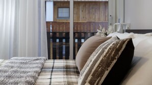 4 habitaciones, tabla de planchar con plancha y wifi gratis 