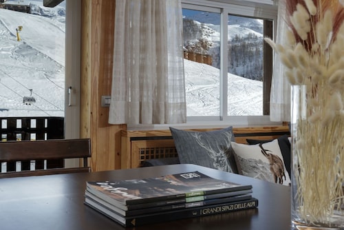 HelloChalet - The View ski-in/ski-out Matterhorn view with garage