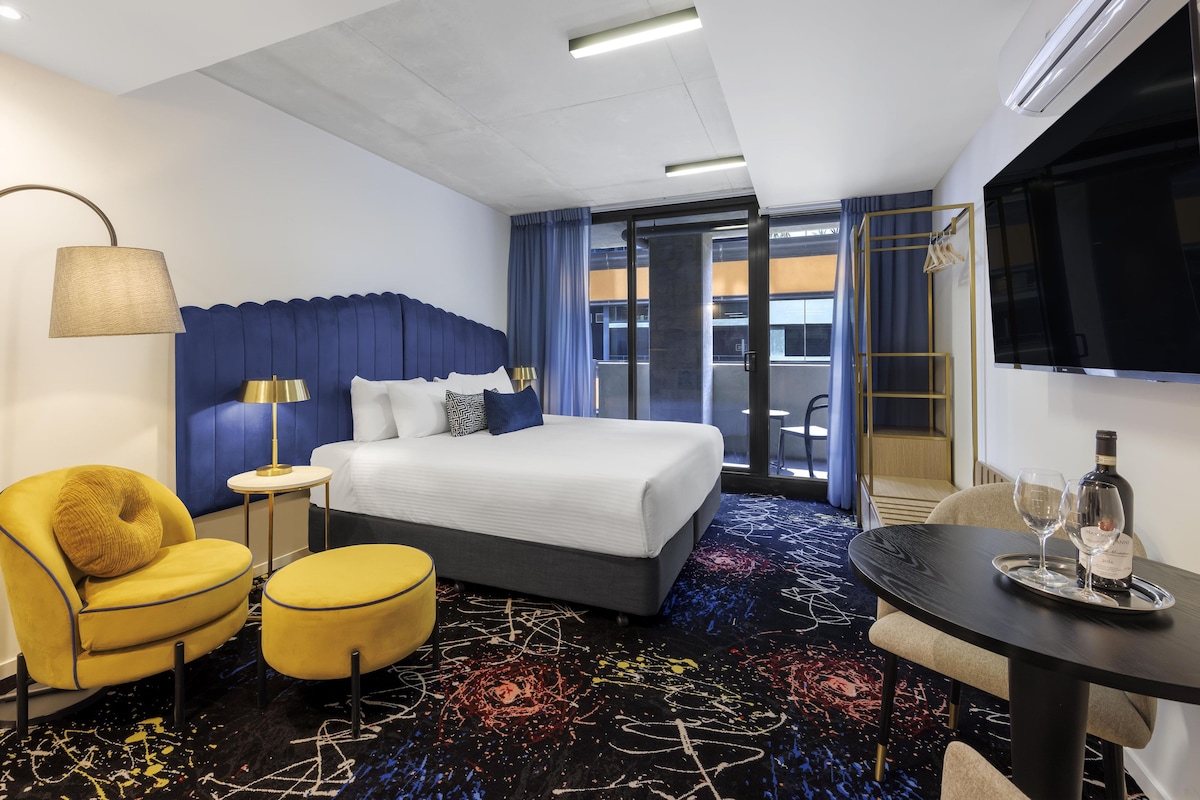 In-room safe, desk, laptop workspace, blackout curtains