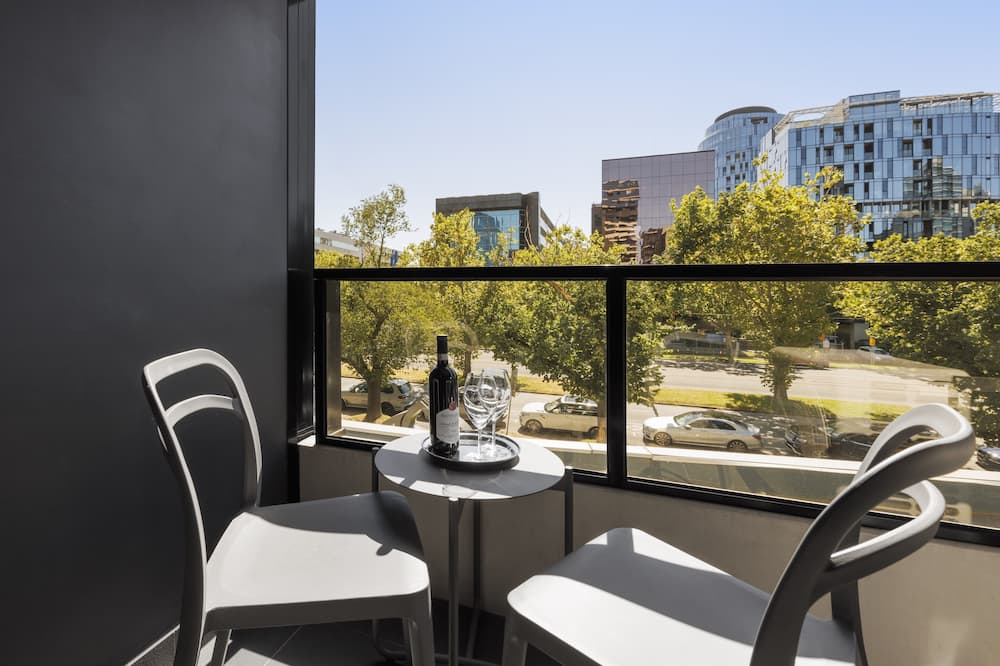 Oaks Melbourne St Kilda Road Hotel
