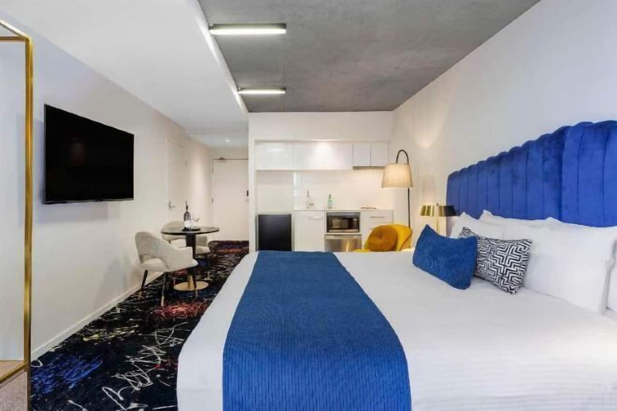 In-room safe, desk, laptop workspace, blackout curtains
