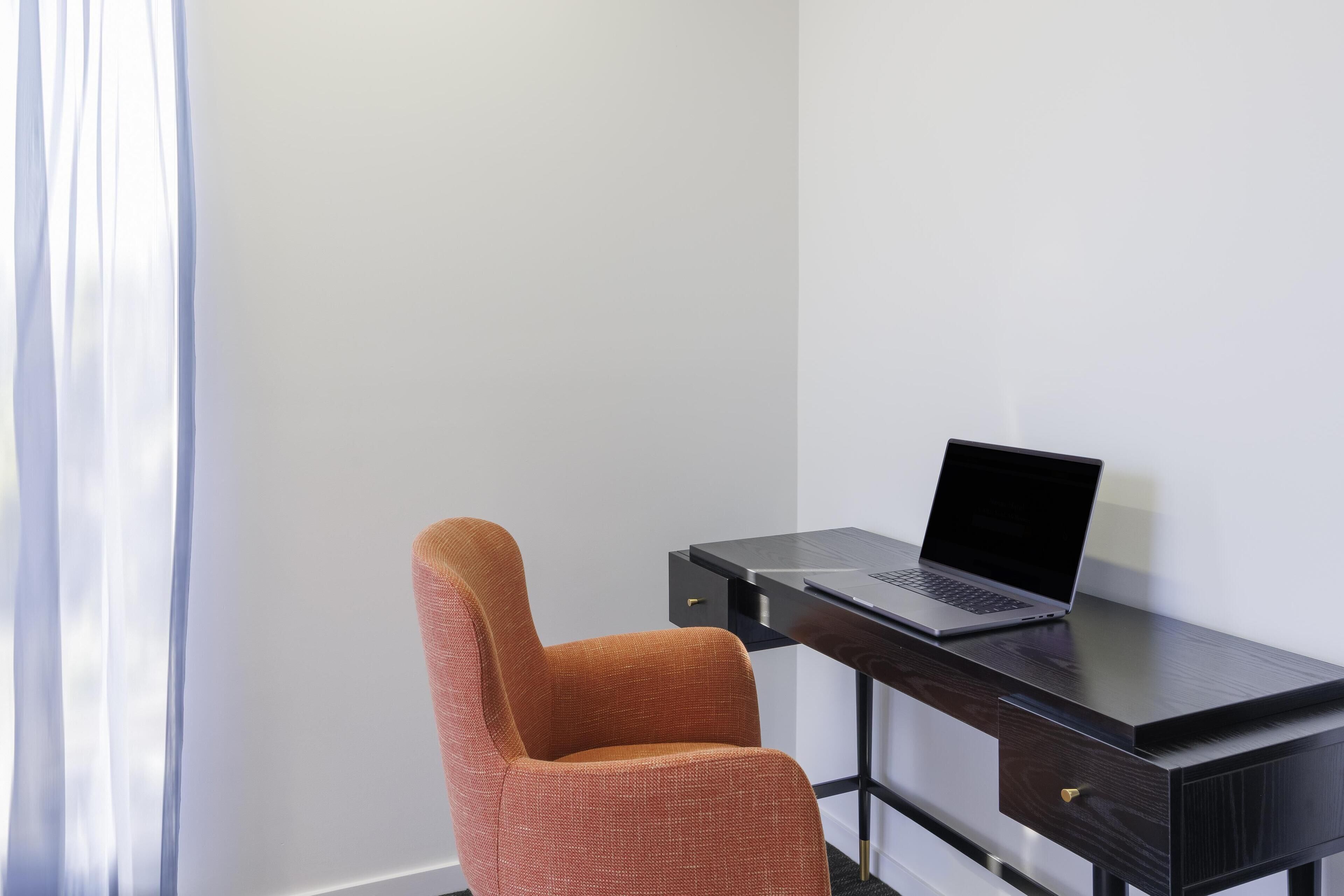 Photo - Oaks Melbourne St Kilda Road Hotel