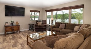 Smart TV - Lakefront Getaway Near Munising & Trails- Sleeps 10 (Manistique)