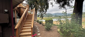 The Lewis River Salmon Shores - Waterfront View & Fishing,  Book It Now!