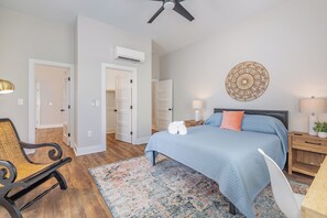 1 habitación, escritorio, tabla de planchar con plancha y wifi gratis 
