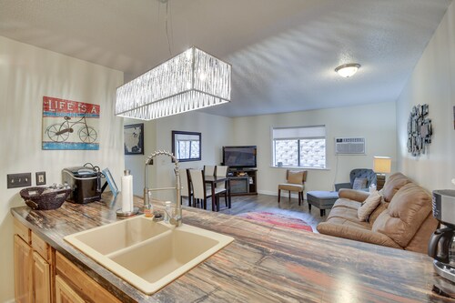 Walkable Lead Condo: 5 Mi to Terry Peak Ski Area!