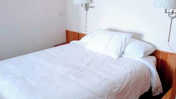 Comfort Apartment, 1 Queen Bed with Sofa bed, Kitchenette, Bay View