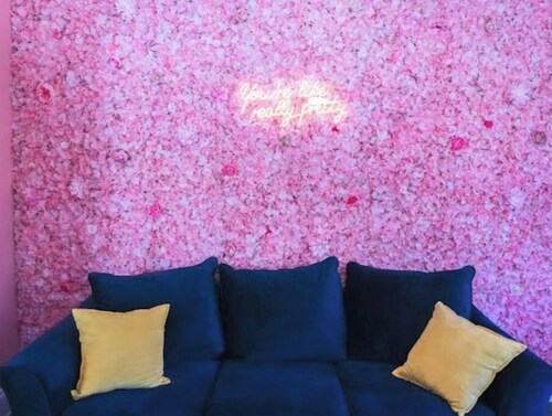 Eclectic Stay in Waterloo Arts District