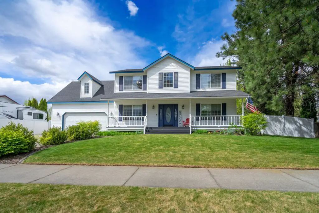  Comfortable Coeur d'Alene 6-Bedroom Home!
