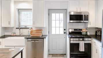 Surface de cuisson, cafetière-théière