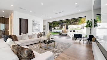 Luxury House, Multiple Beds, Private Pool, Pool View (Willow Glen 2) | Living area | 80-inch flat-screen TV with digital channels, TV, fireplace