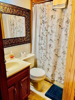 Hair dryer - Romantic Honeymoon Hideout with Private hot tub (Pigeon Forge)