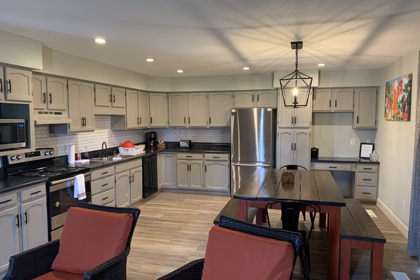 Refrigerador, microondas, horno, placa de cocina