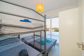 3 quartos, Wi-Fi de cortesia, roupa de cama