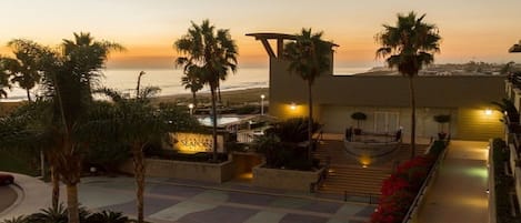 المنشأة من الخارج