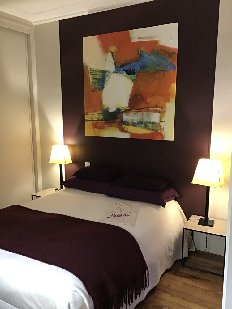 Bright, comfortable apartment in the heart of Paris Montparnasse