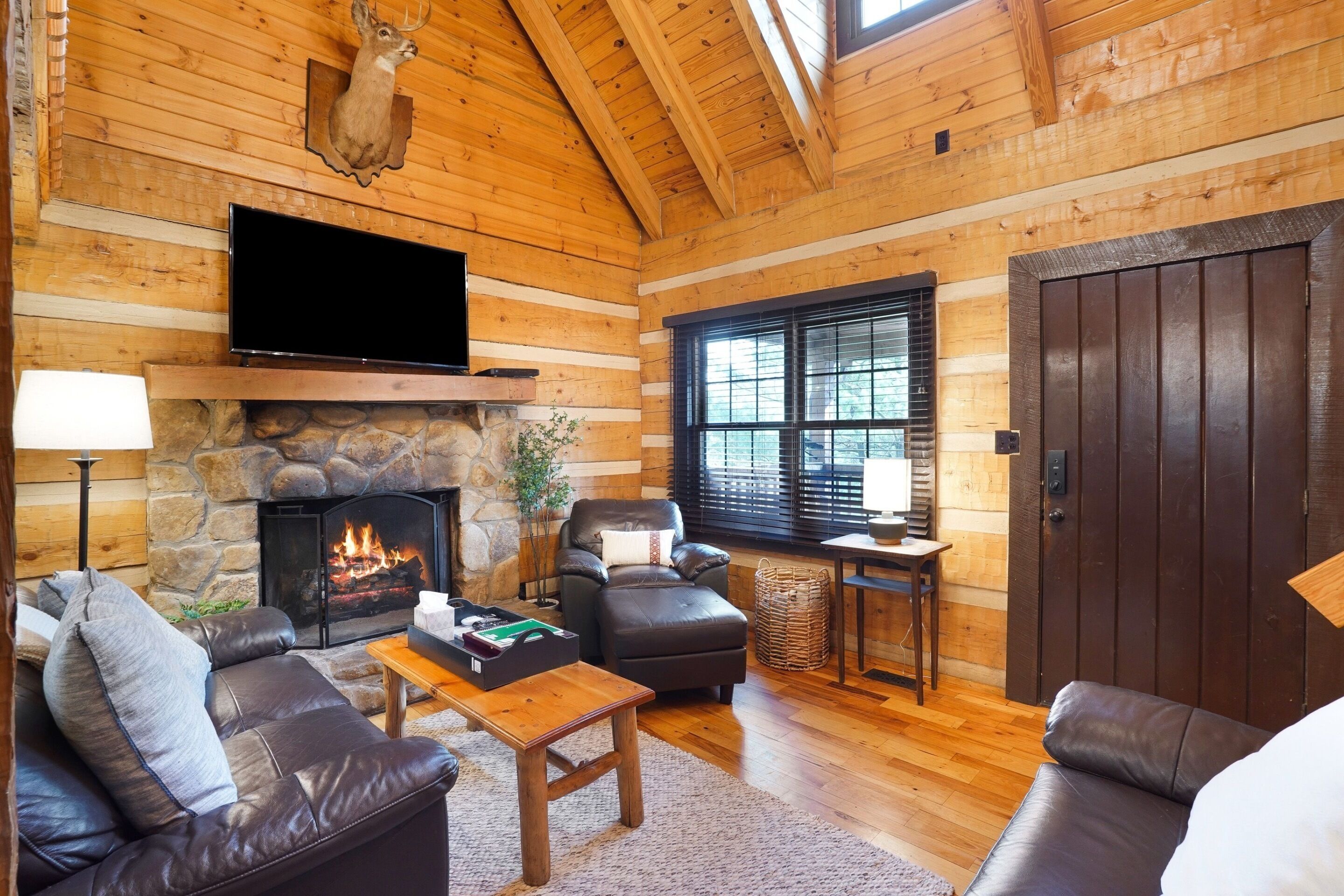 Smart TV, fireplace, DVD player
