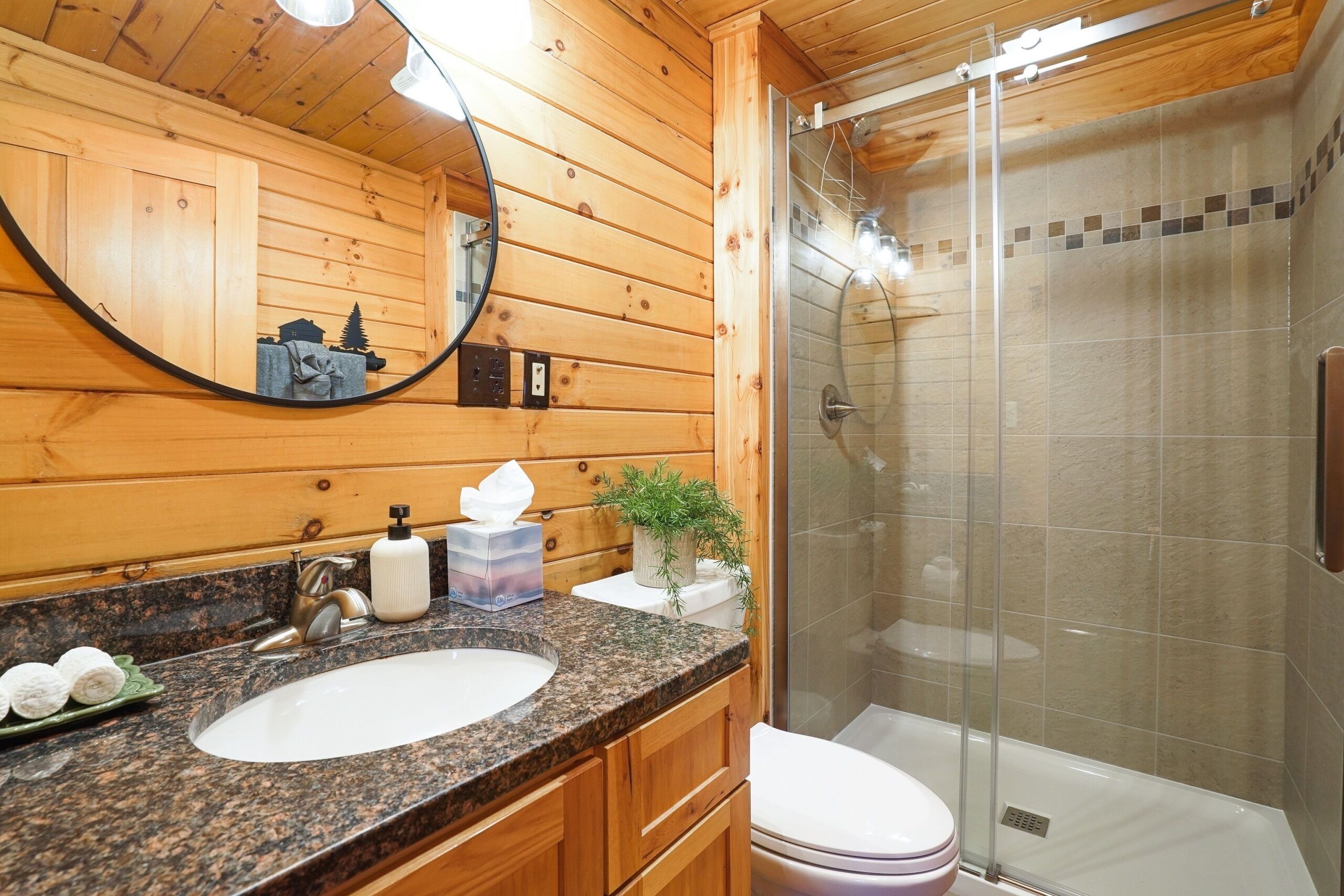 Bañera, secador de pelo, toallas