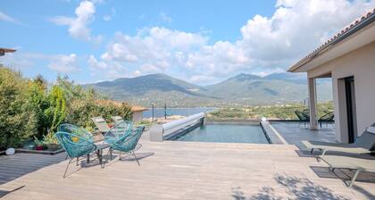 Villa Terra Bella piscine chauffée et vue mer