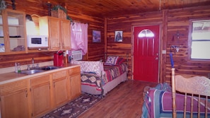 1 bedroom, free WiFi, bed sheets - Indian Cabin @ Rock'n O Ranch Cabins (Antlers)